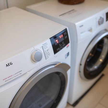 Stadthaus Mit 2 Schlafzimmern & Wohnzimmer Mit Kamin - Kostenloser Privat-Parkplatz Auf Dem Grundstueck Lipcse Kültér fotó