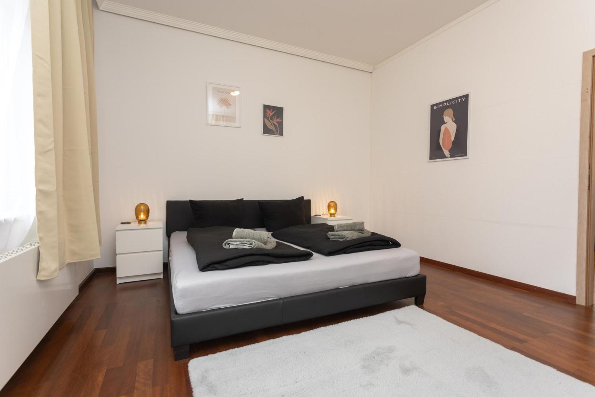 Stadthaus Mit 2 Schlafzimmern & Wohnzimmer Mit Kamin - Kostenloser Privat-Parkplatz Auf Dem Grundstueck Lipcse Kültér fotó